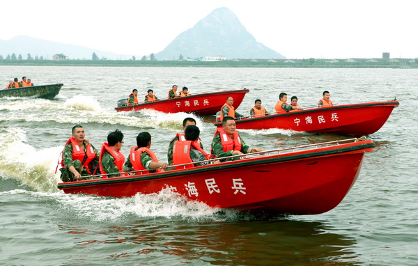 國網(wǎng)寧海縣供電公司為“抗災治患”在8個供電所均組建應急救援隊