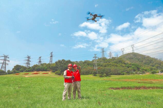 福建廈門供電公司應(yīng)用無人機(jī)智能管控平臺排查線路隱患