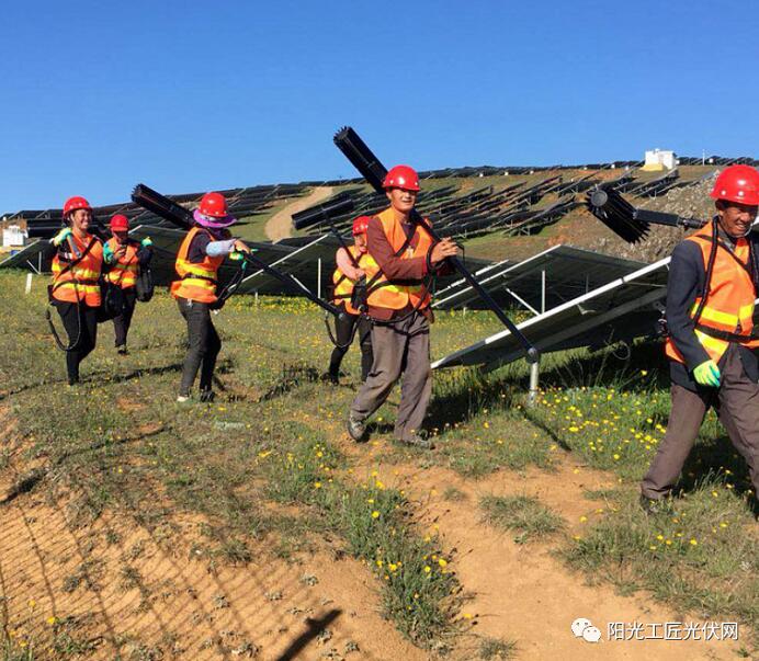 面積接近一個新加坡！青海塔拉灘光伏電站照亮“陽光之路”