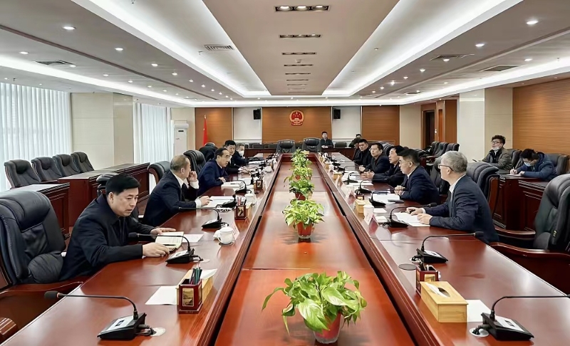 中國能建黨委副書記、總經(jīng)理孫洪水與丹東市市長郝建軍會談