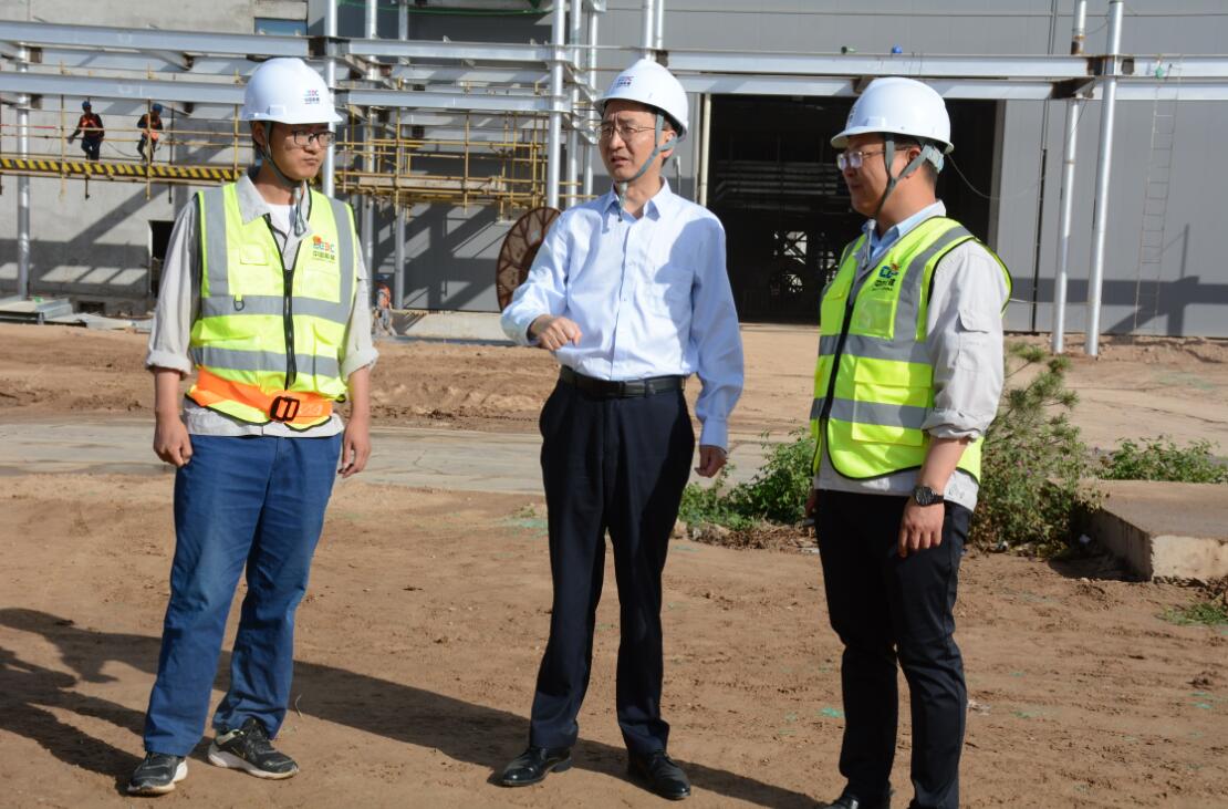 中國能建建筑集團(tuán)黨委委員、副總經(jīng)理汪公河到正寧百萬項(xiàng)目調(diào)研指導(dǎo)